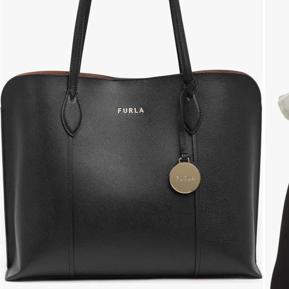 Furla Vittoria Leather Purse